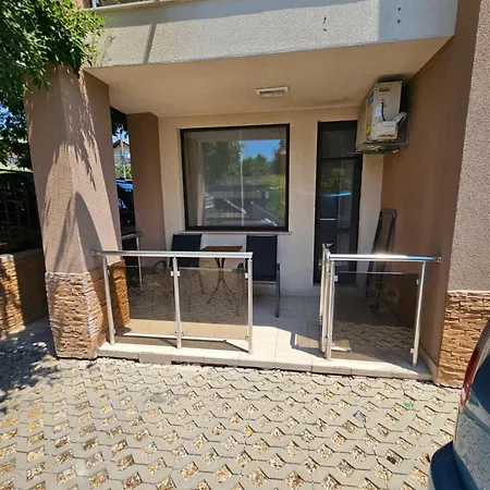 Nest Str Tvarditsa 13 * Бургас