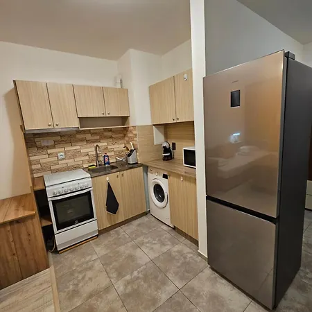 Nest Str Tvarditsa 13 * Бургас