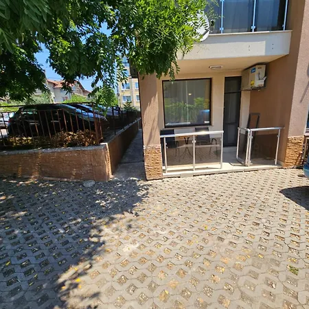 Nest Str Tvarditsa 13 Бургас